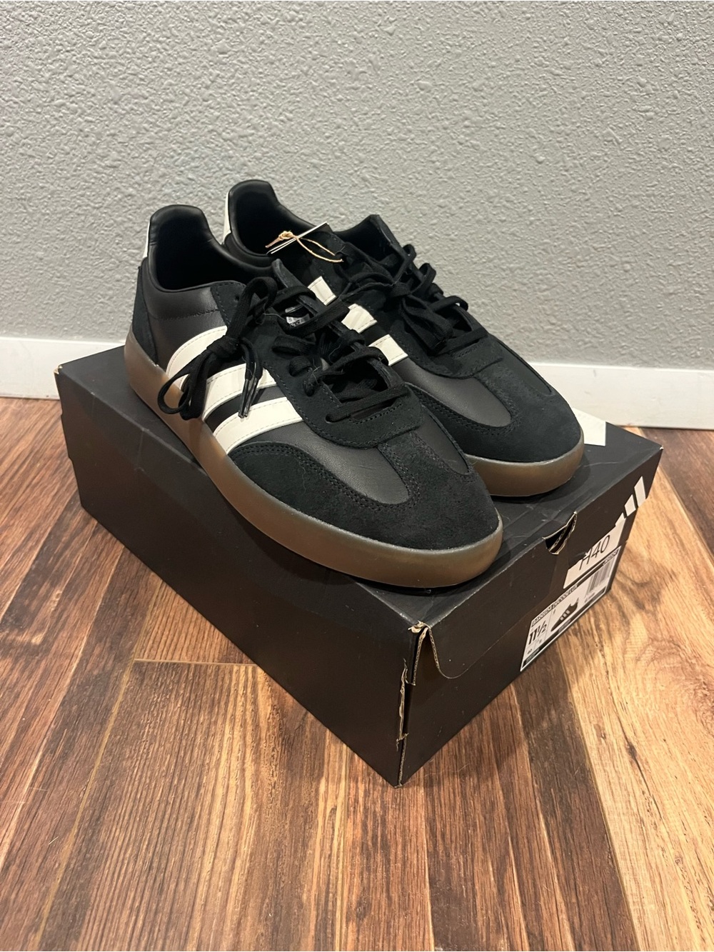 Men’s Adidas - Picture 7 of 8